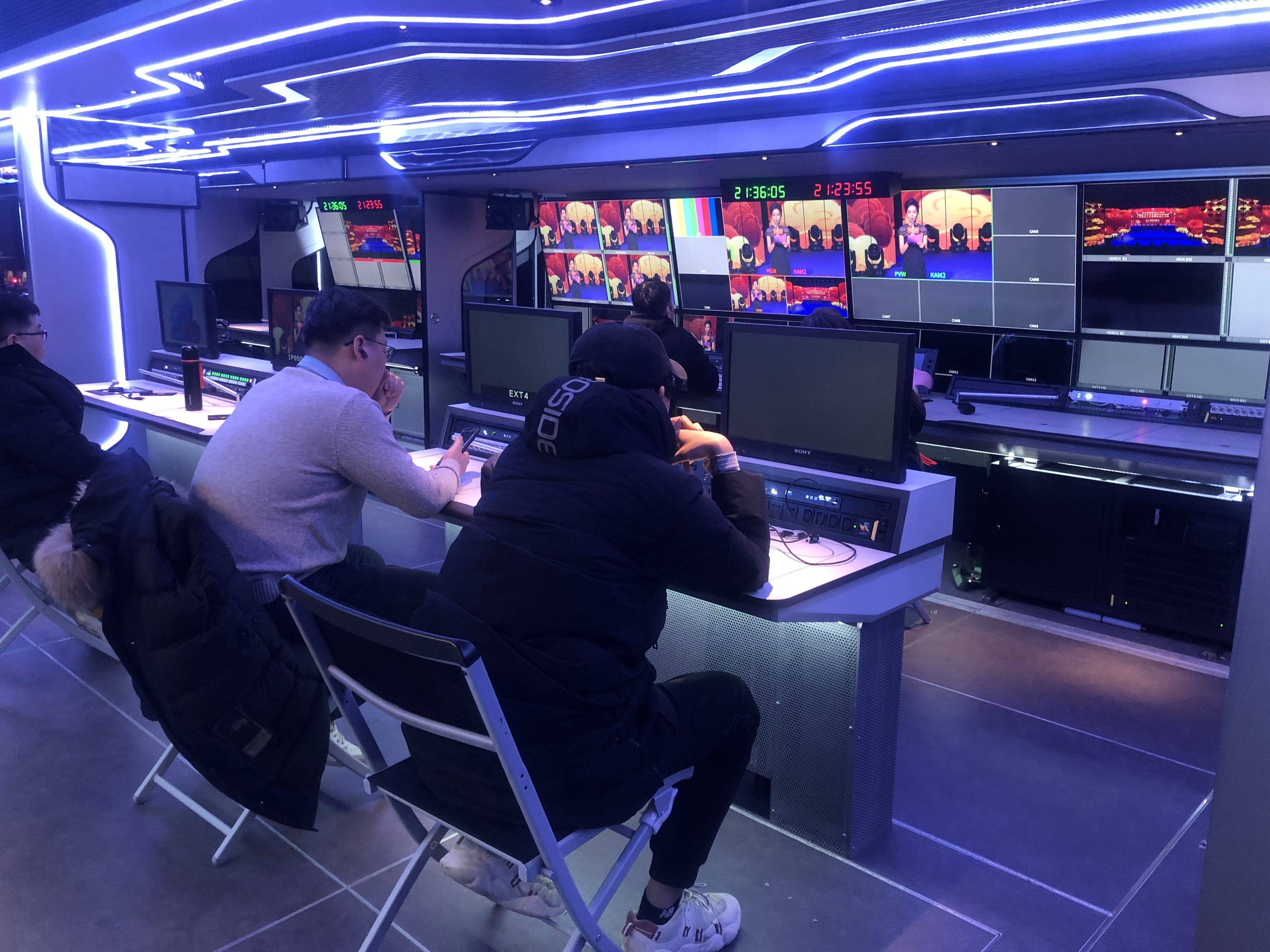 原油喊单直播室(24小时黄金期货直播室)