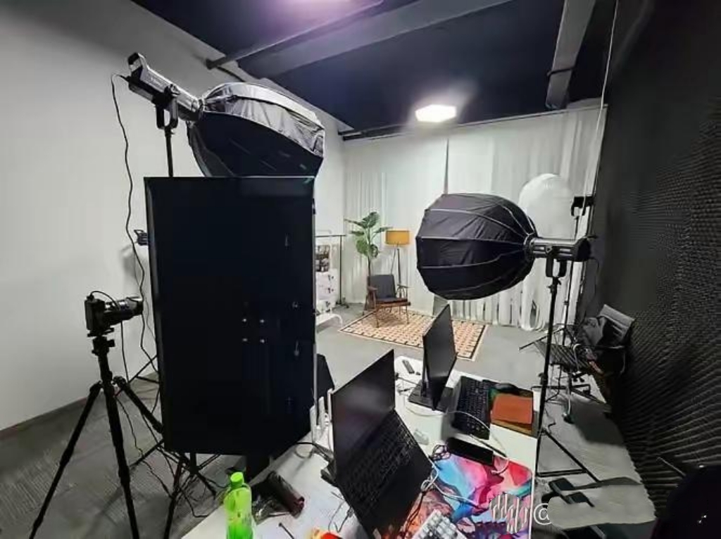 原油喊单直播室(一个军人给我账号密码让我买期货)